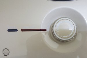 Máy nước nóng Ariston SL 20 MT 20 lít