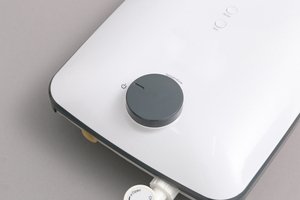 Máy nước nóng Beko BWI45S1N-213