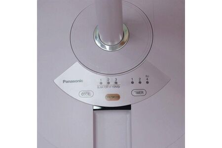 Quạt lửng Panasonic F-308NHP có điều khiển từ xa