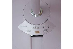 Quạt lửng Panasonic F-308NHP có điều khiển từ xa