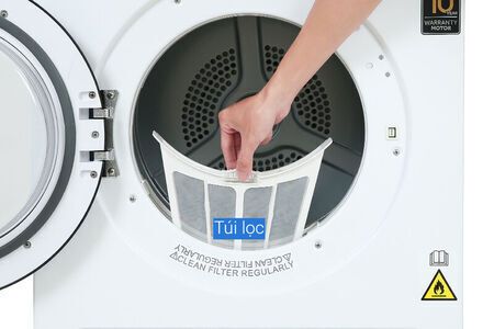 Máy sấy Aqua 7 KG AQH-V700FW