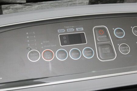 Máy giặt Samsung 9 kg WA90J5710SG/SV