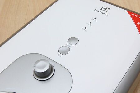 Máy nước nóng Electrolux EWE351BA-DW 3.5 kW