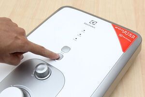 Máy nước nóng Electrolux EWE351BA-DW 3.5 kW