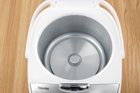 Nồi Cơm Điện Tử Toshiba 1 lít RC-10DH2PV(W)