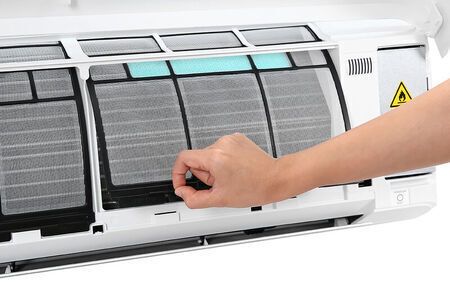 Máy lạnh Toshiba Inverter 1.5 HP RAS-H13L3KCVG-V