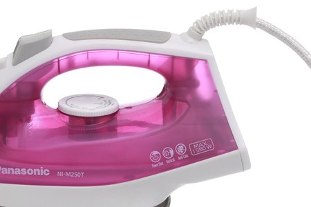 Bàn ủi hơi nước Panasonic NI-M250TPRA