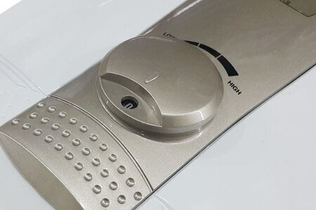 Máy nước nóng Centon M777E 6.0 kW