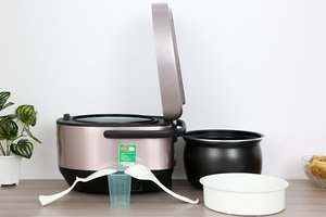 Nồi cơm điện tử 1.8 lít Casper CD-18RC01