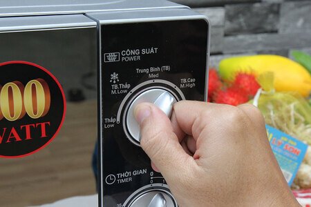 Lò vi sóng Sharp 20 Lít R-203VN-M