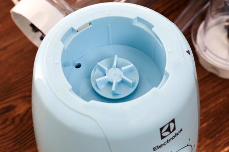 Máy xay Electrolux EBR3416 ( Còn 1 cái )