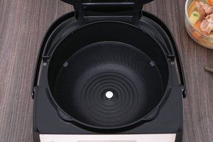 Nồi cơm cao tần Midea 1.5 lít MB-HS4007