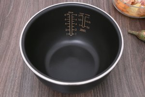 Nồi cơm cao tần Midea 1.5 lít MB-HS4007