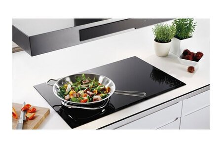 Bếp hồng ngoại Electrolux EHF3320NOK