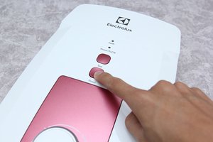 Máy nước nóng Electrolux EWE451GX-DWR