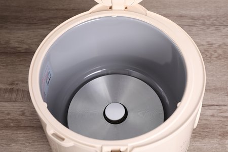 Nồi cơm nắp gài Happycook 1.8 lít HC-180