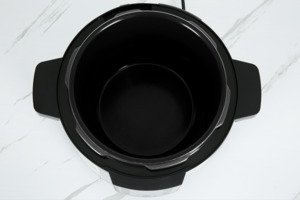 Nồi áp suất điện Philips HD2237/66 6 lít