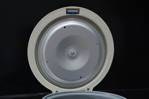 Nồi cơm nắp gài Happycook 0.6 lít HC-060