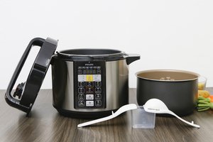 Nồi áp suất điện Philips HD2136/66 5 lít
