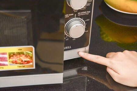 Lò vi sóng có nướng Sharp R-G222VN-S 20 lít