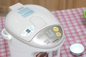 Bình thủy điện Panasonic NC-EG2200CSY 2.2 lít