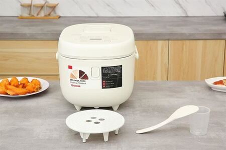 Nồi cơm điện tử Toshiba 1.8 lít RC-18DR4TVN(W) - Trắng