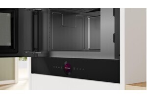 Lò vi sóng Bosch BFL7221B1 seri 8 mặt kính đen
