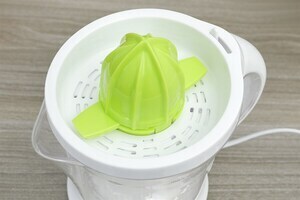 Máy vắt cam BlueStone 40W CJB-1129