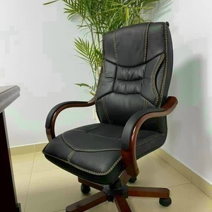 Ghế giám đốc màu đen GD008A