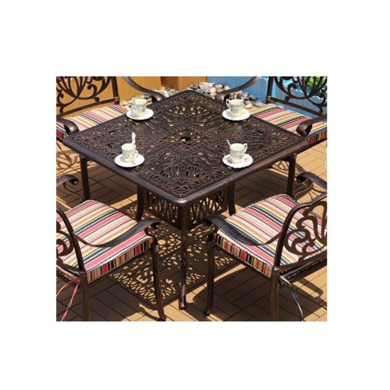 Bàn sân vuờn A 58