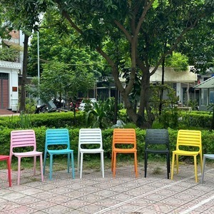 Ghế Nhựa Đúc Lưng Sọc Ngang