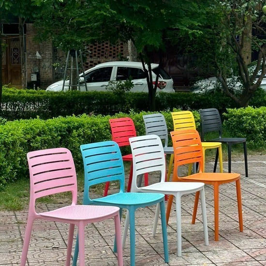 Ghế Nhựa Đúc Lưng Sọc Ngang