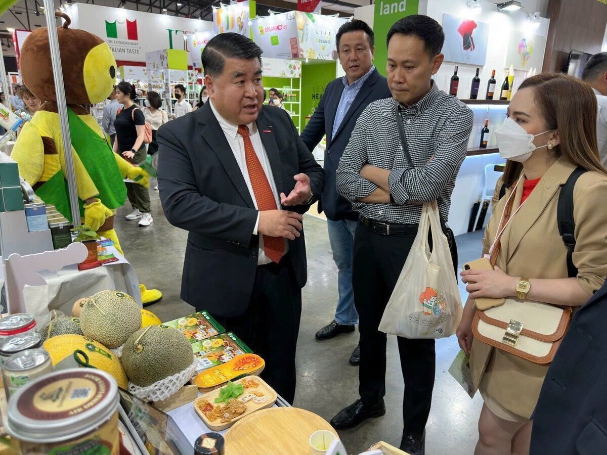 introducing vietnamese agricultural products into the international distribution system