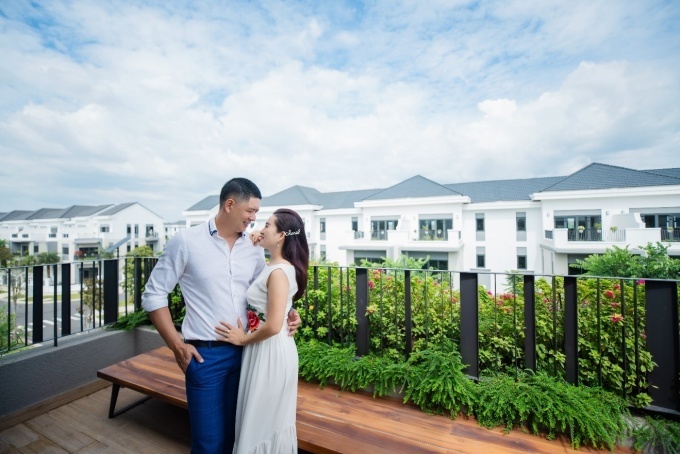 bình minh, anh thơ trốn con hẹn hò tại aqua city