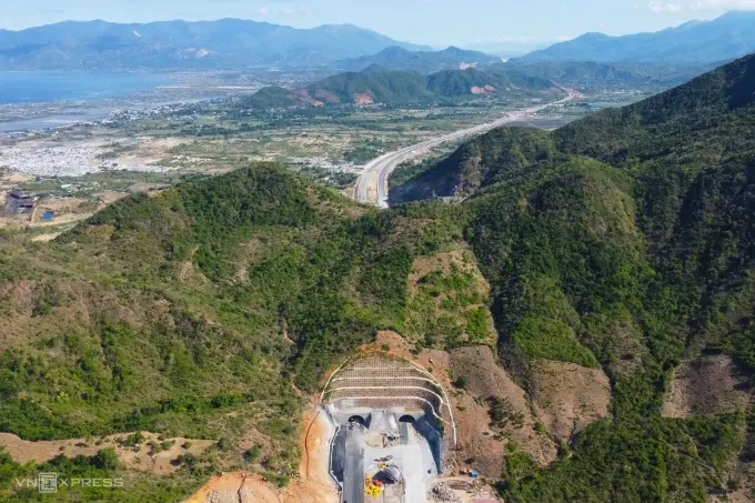 thông xe cao tốc nha trang - cam lâm và vĩnh hảo - phan thiết