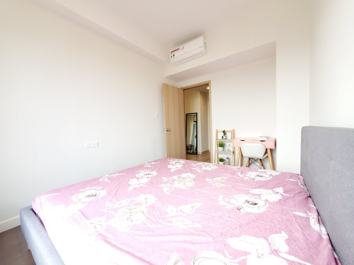 Cho thuê căn hộ 1pn +1 The Sun Avenue giá cực tốt 13,5 triệu 56m2