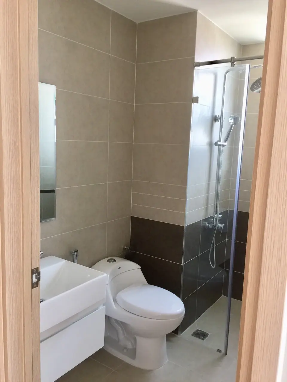 Bán 3pn The Sun Avenue giá 6 tỷ thiết kế full nội thất tầng cao