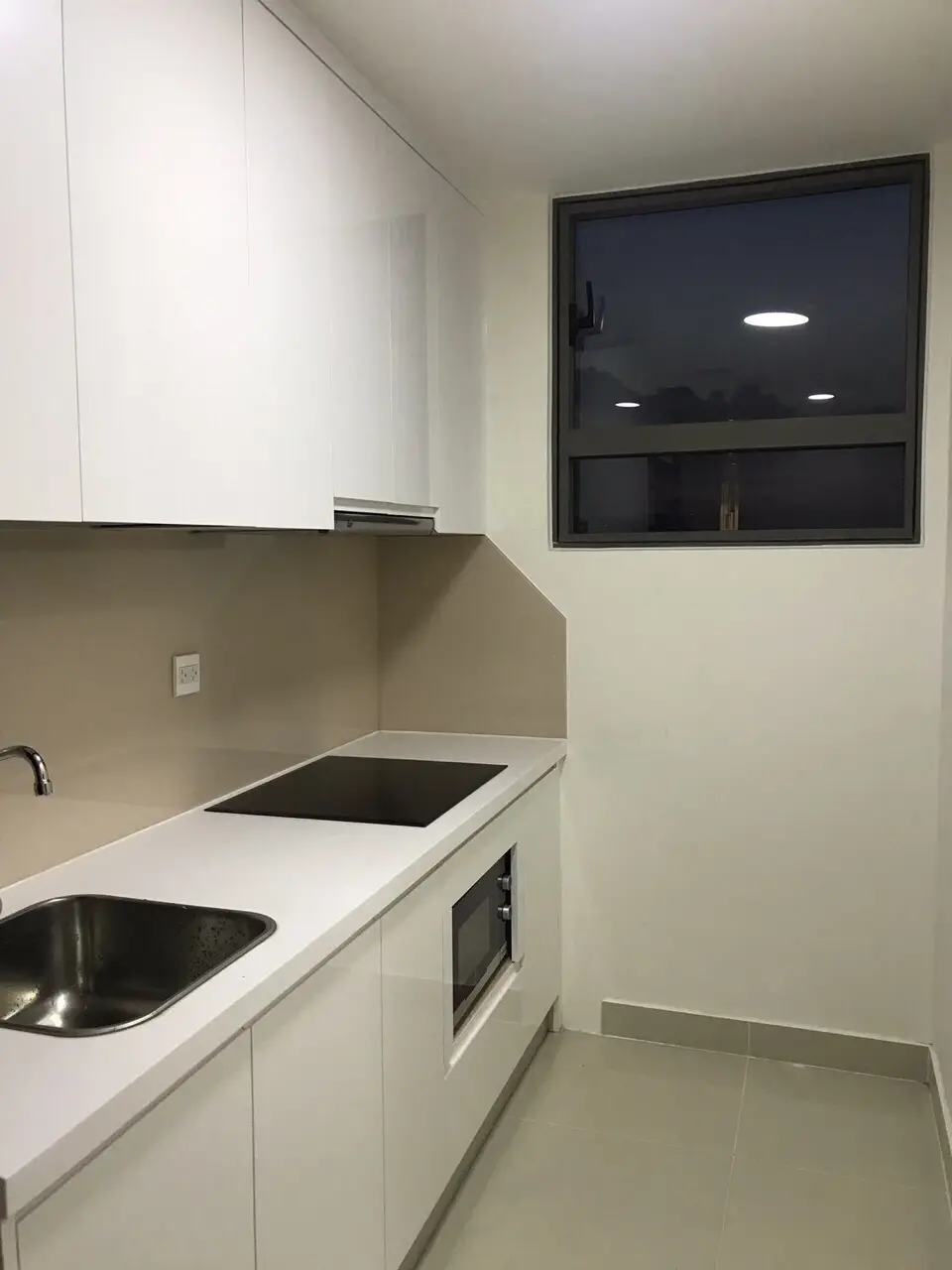 Căn hộ cho thuê 1pn giá 13 triệu đầy đủ nội thất 51m2 The Sun Avenue