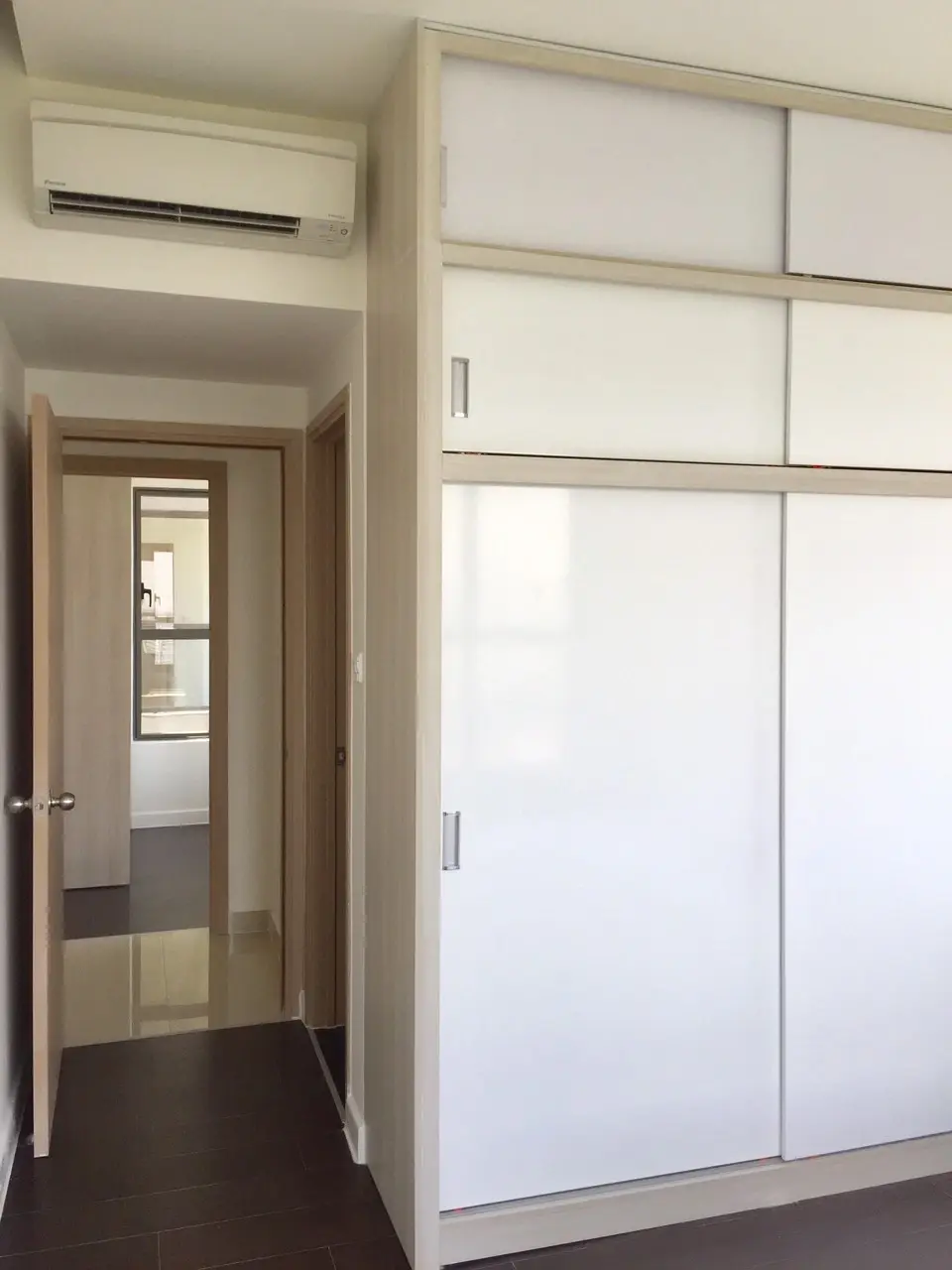 Bán 3pn The Sun Avenue giá 6 tỷ thiết kế full nội thất tầng cao