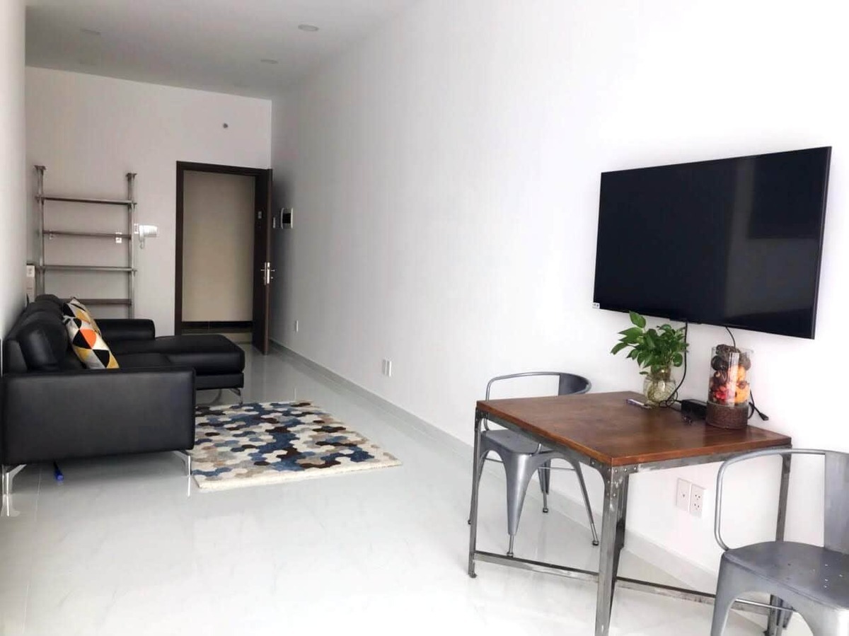 The Sun Avenue cho thuê studio full nội thất 41m2 tháp trung tâm