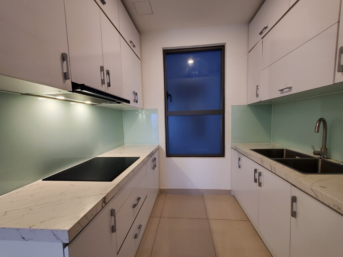 Chuyển nhượng 3 phòng ngủ giá 6,7 tỷ căn góc view tầng cao 96m2