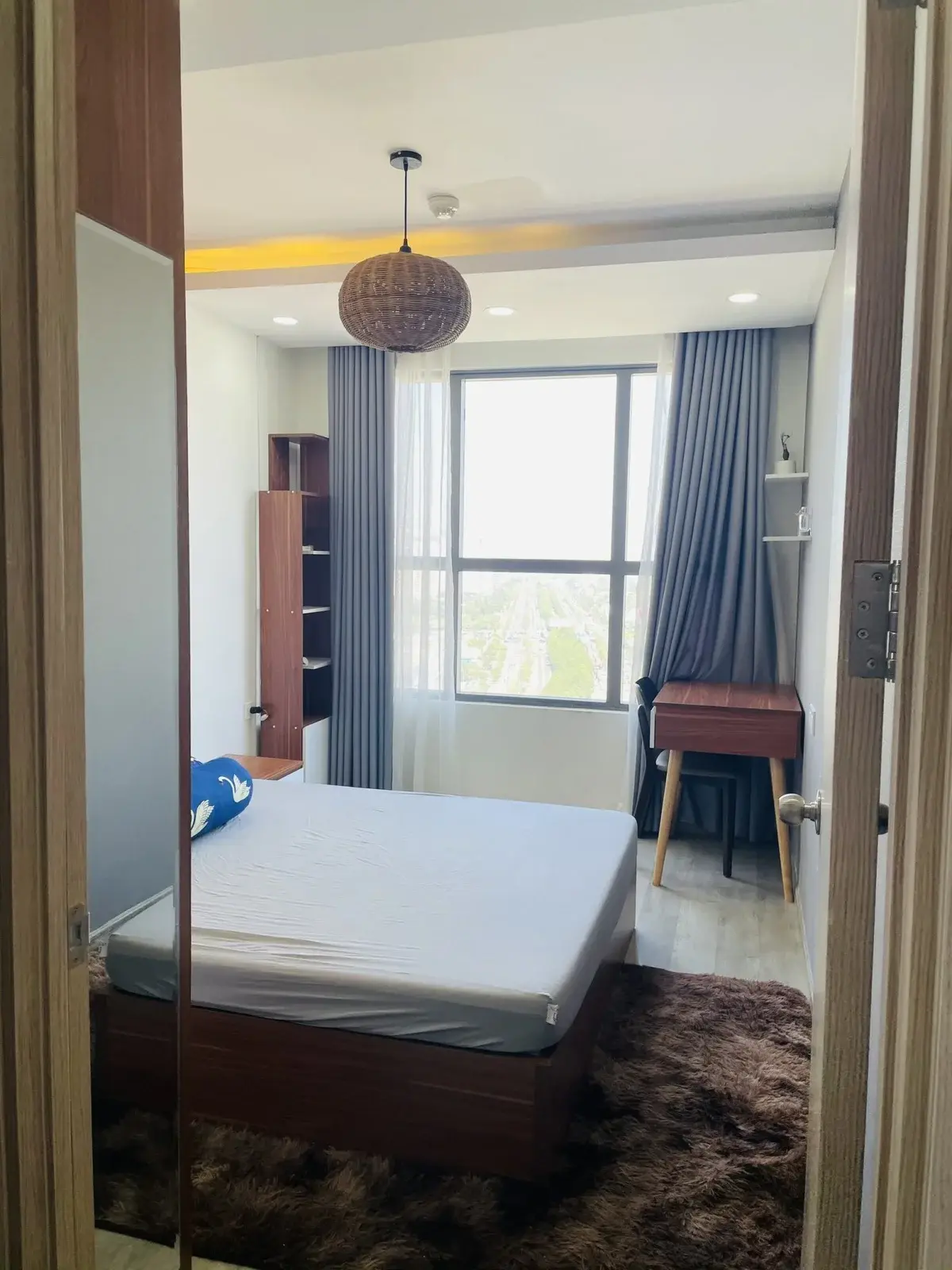 Bán Căn Hộ 01 Phòng Ngủ Full nội thất Siêu rẻ Tại The Sun Avenue Quận 2