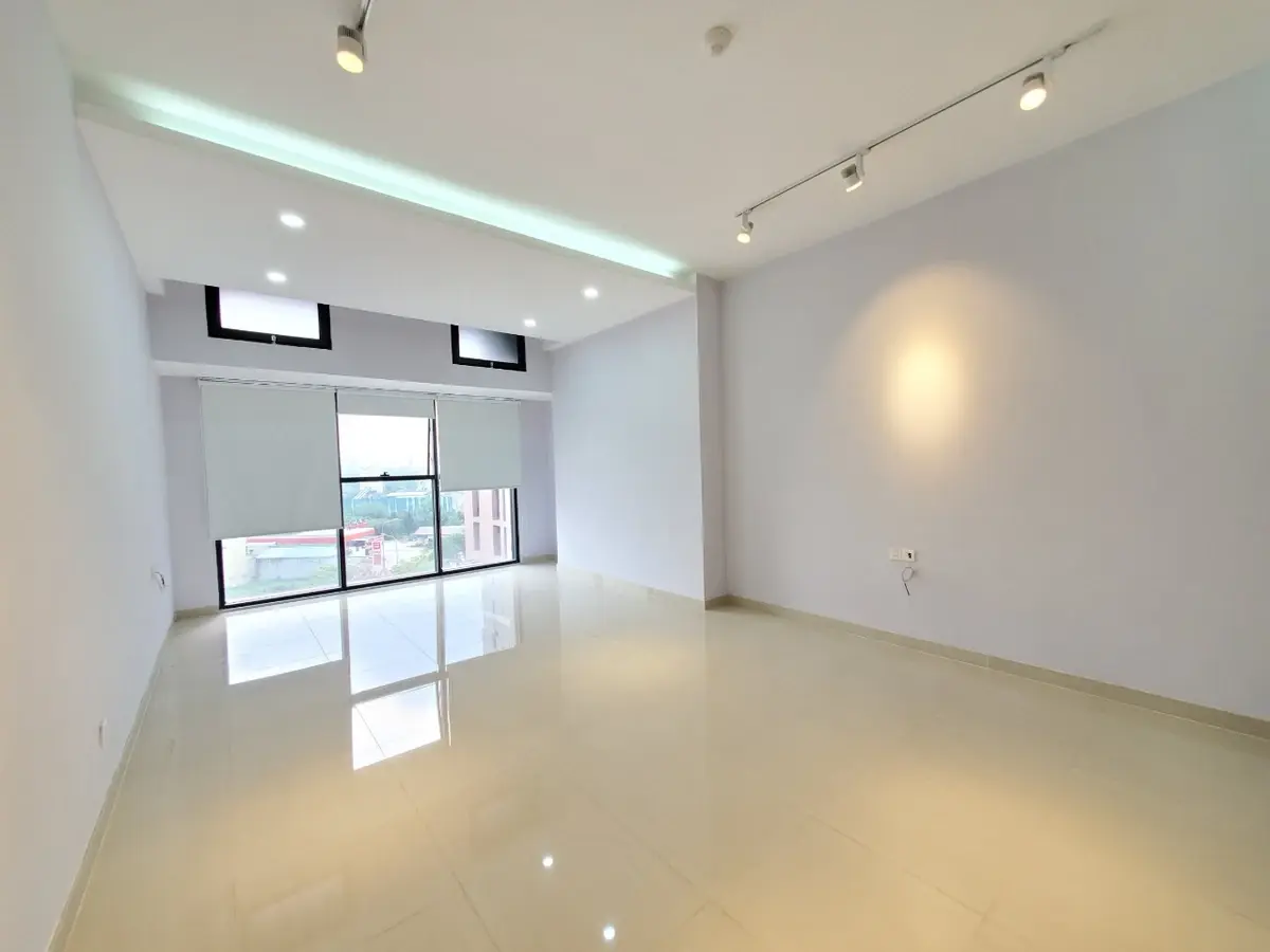 Cho thuê Officetel 48m2 Nội thất cơ bản dạng suốt The Sun Avenue 28 Mai Chí Thọ