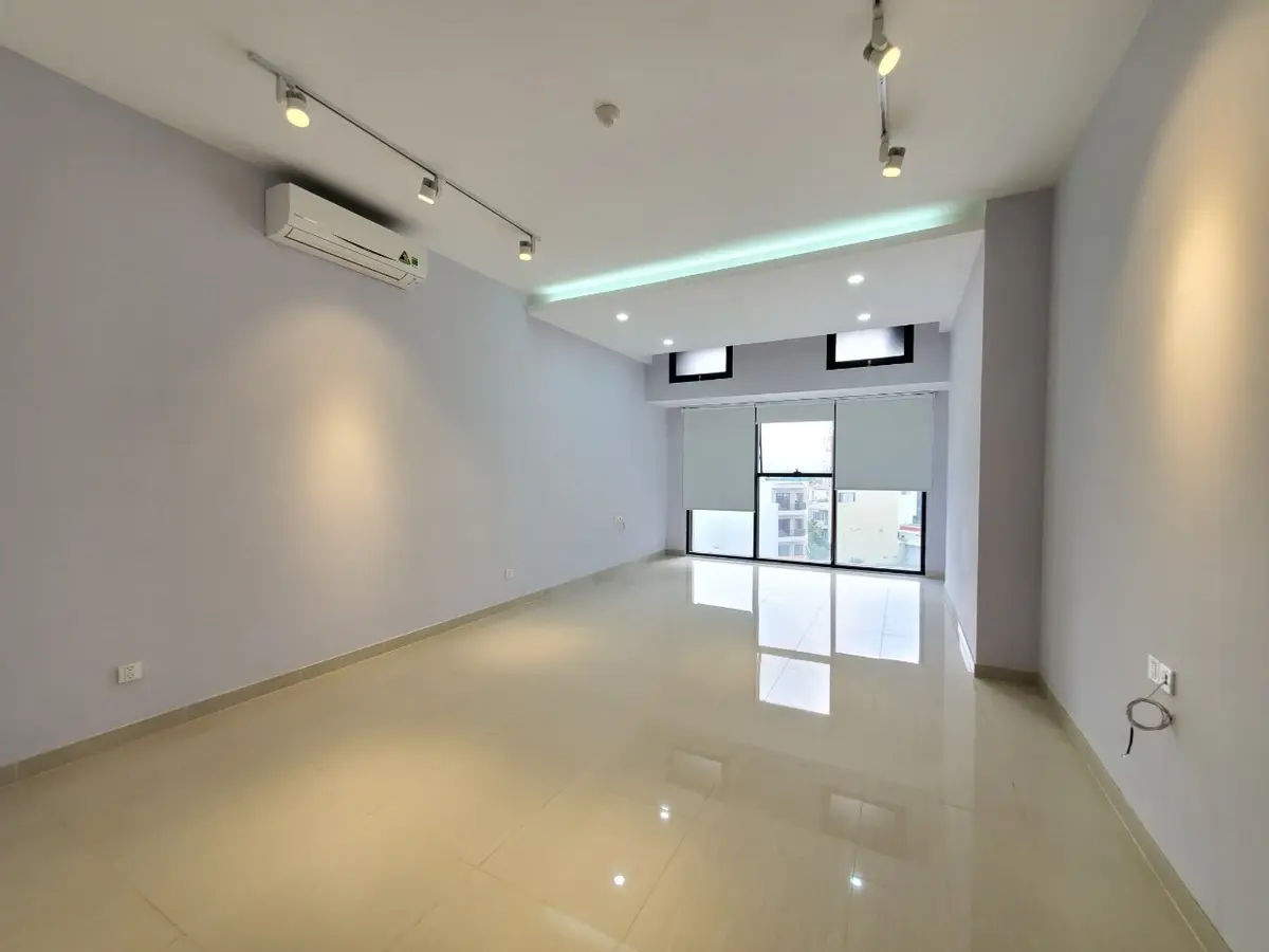 Cho thuê Officetel 48m2 Nội thất cơ bản dạng suốt The Sun Avenue 28 Mai Chí Thọ