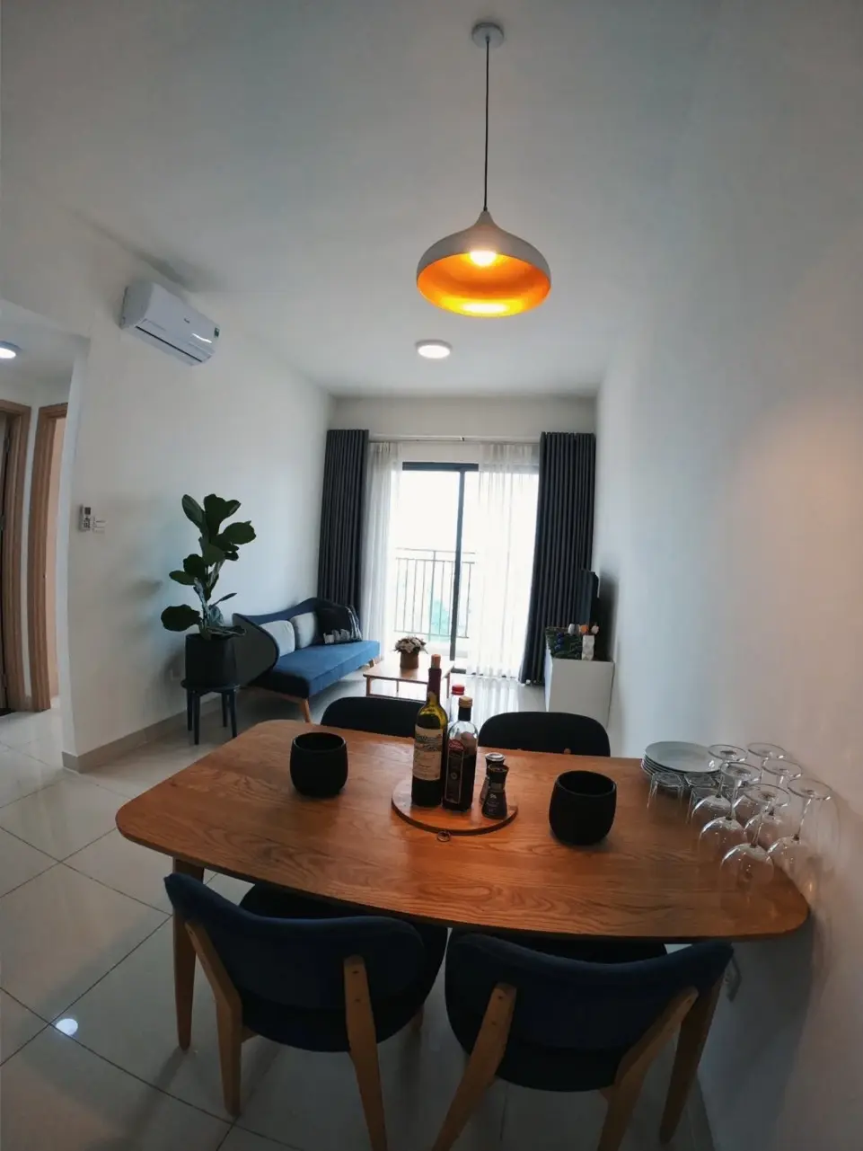 Căn hộ cho thuê 1pn giá 13 triệu đầy đủ nội thất 51m2 The Sun Avenue