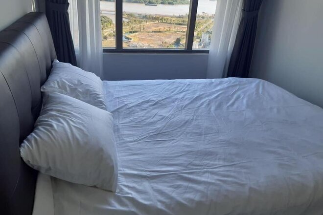 Cho thuê căn hộ 3PN 109m2 Tháp trung tâm view trực diện sông Sài Gòn Quận 2