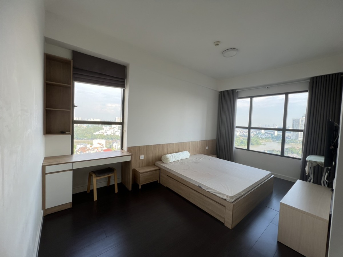 Chuyển nhượng 3PN giá 7,3 tỷ nội thất đầy đủ The Sun Avenue 105m2