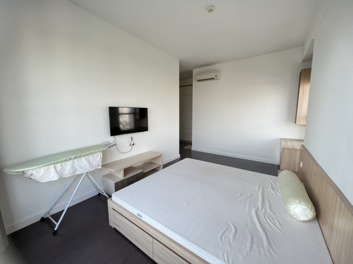 Chuyển nhượng 3PN giá 7,3 tỷ nội thất đầy đủ The Sun Avenue 105m2