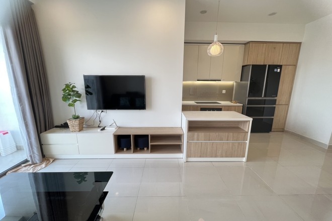 Chuyển nhượng 3PN giá 7,3 tỷ nội thất đầy đủ The Sun Avenue 105m2