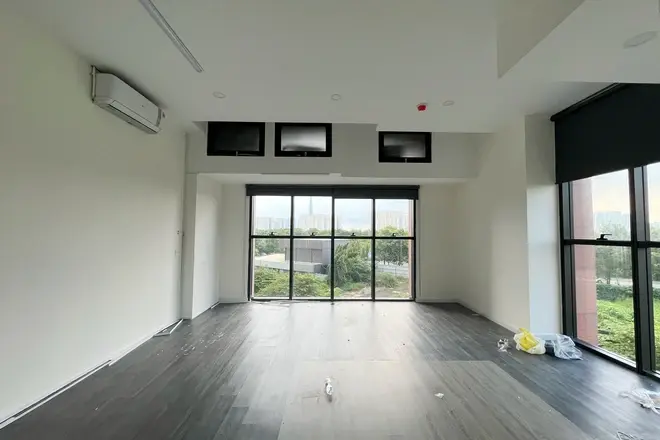 Cho thuê văn phòng 51m2 giá 13 triệu vị trí căn góc yên tĩnh sàn gỗ đẹp